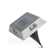 LED solární lampa zapichovací/nástěnná - čtverec, kov - studená bílá - 10 x 10 x 2,5 (+11) cm