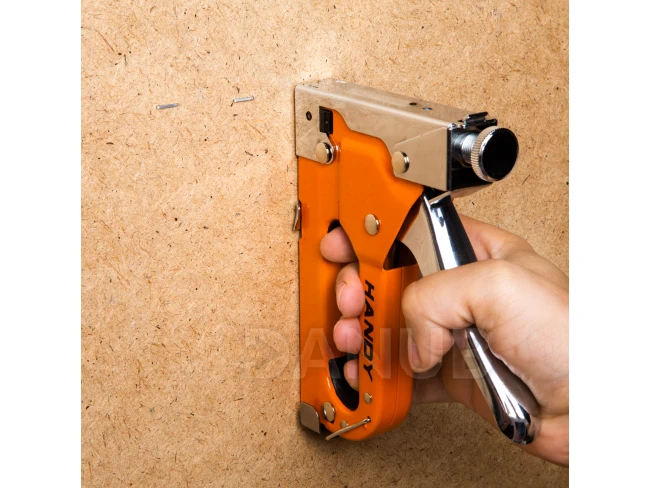 Sada ruční sešívačky v kufříku - sešívačka + 3 druhy náplní