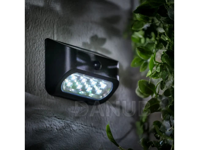 Solární svítidlo s pohybovým senzorem - 14 x 6,5 x 10 cm - 8 x SMD LED Solární svítidlo s pohybovým senzorem - 14 x 6,5 x 10 cm - 8 x SMD LED