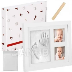 Fotorámeček s otiskem ruky a nohy odlitý z bílé hlíny