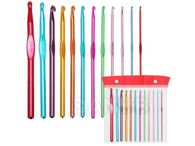 Sada háků na háčkování - 12ks + obal